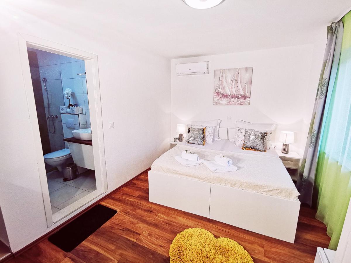 Apartment Ante 2