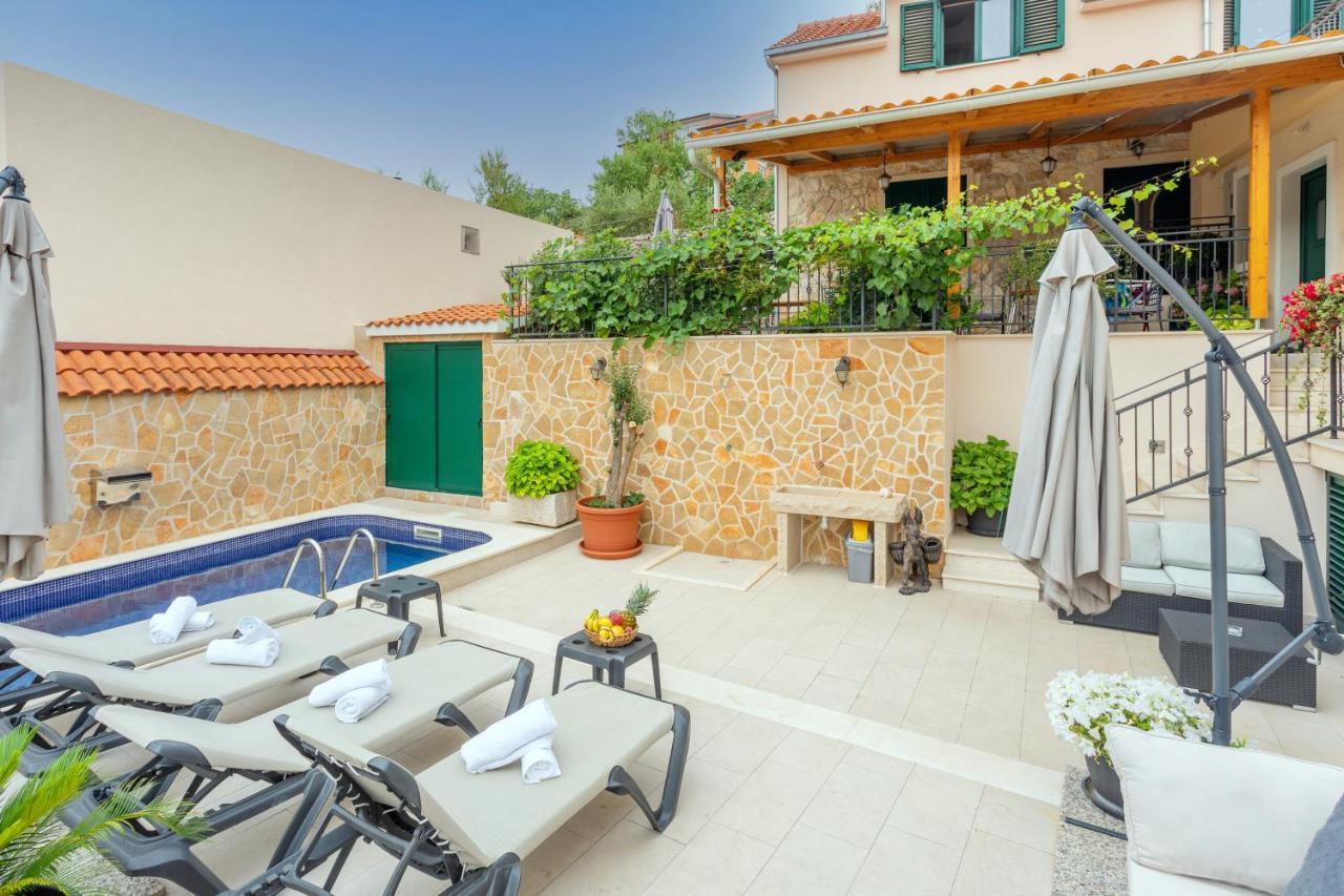 Apartment Ante 2 *