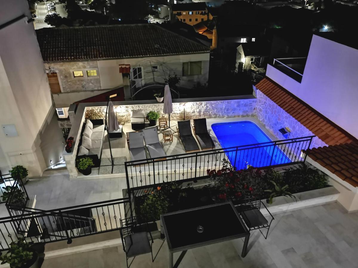 Ante 2 Apartment *