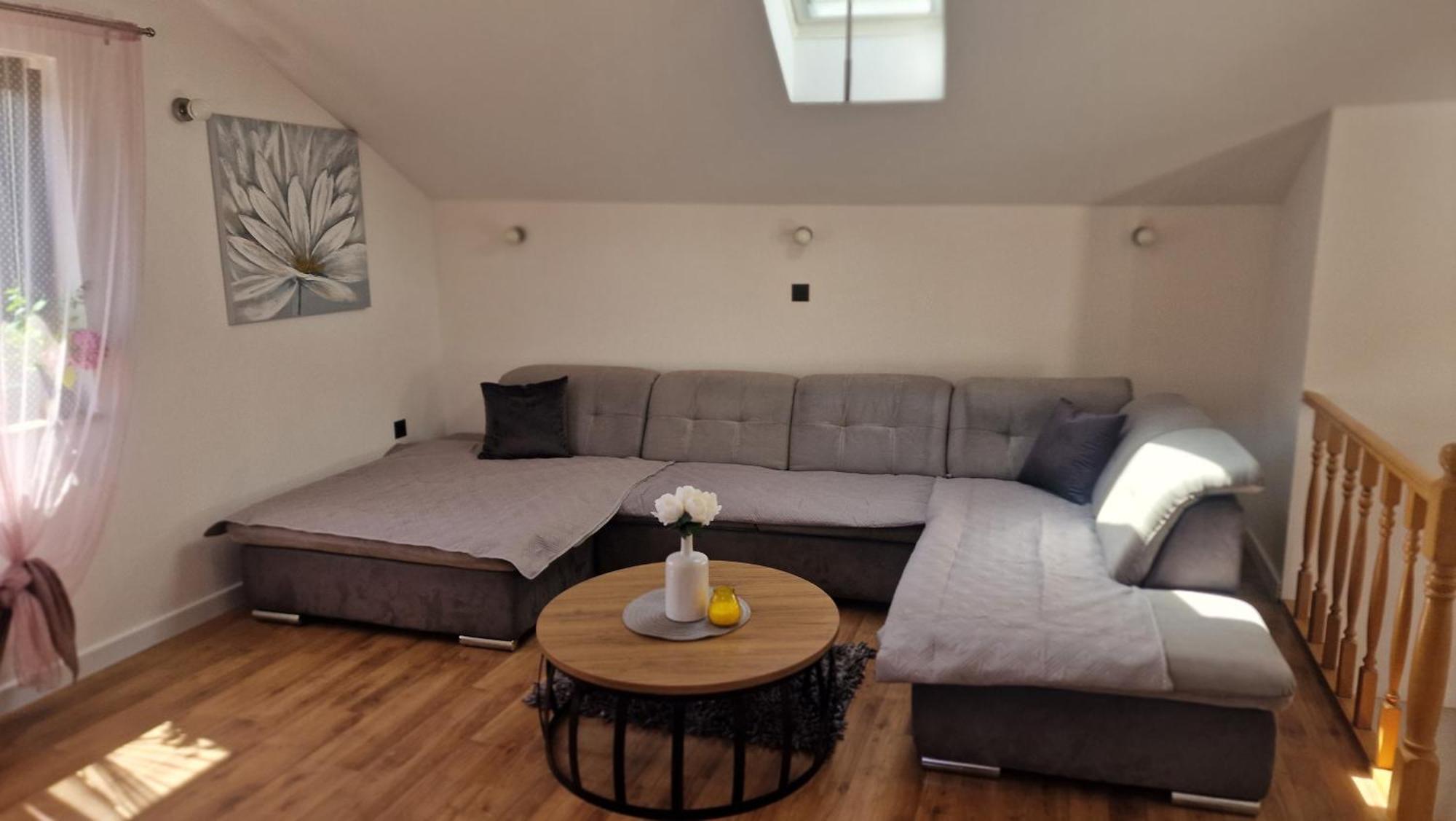 Apartment Ante 2