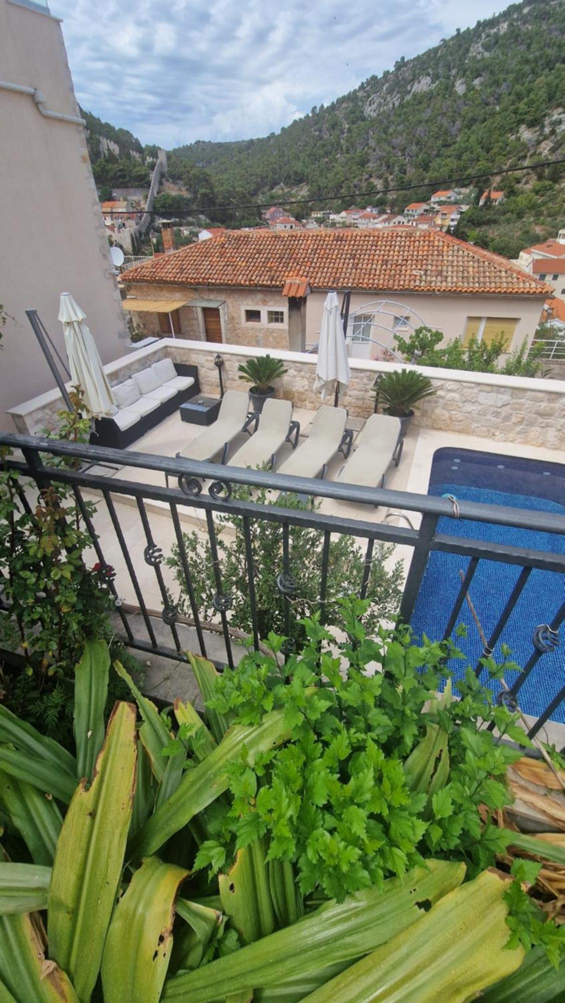 Ante 2 Apartment *