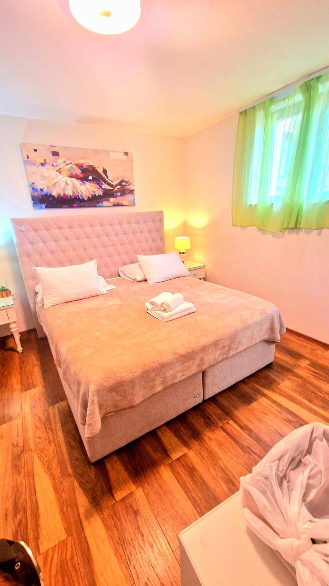 Ante 2 Apartment *